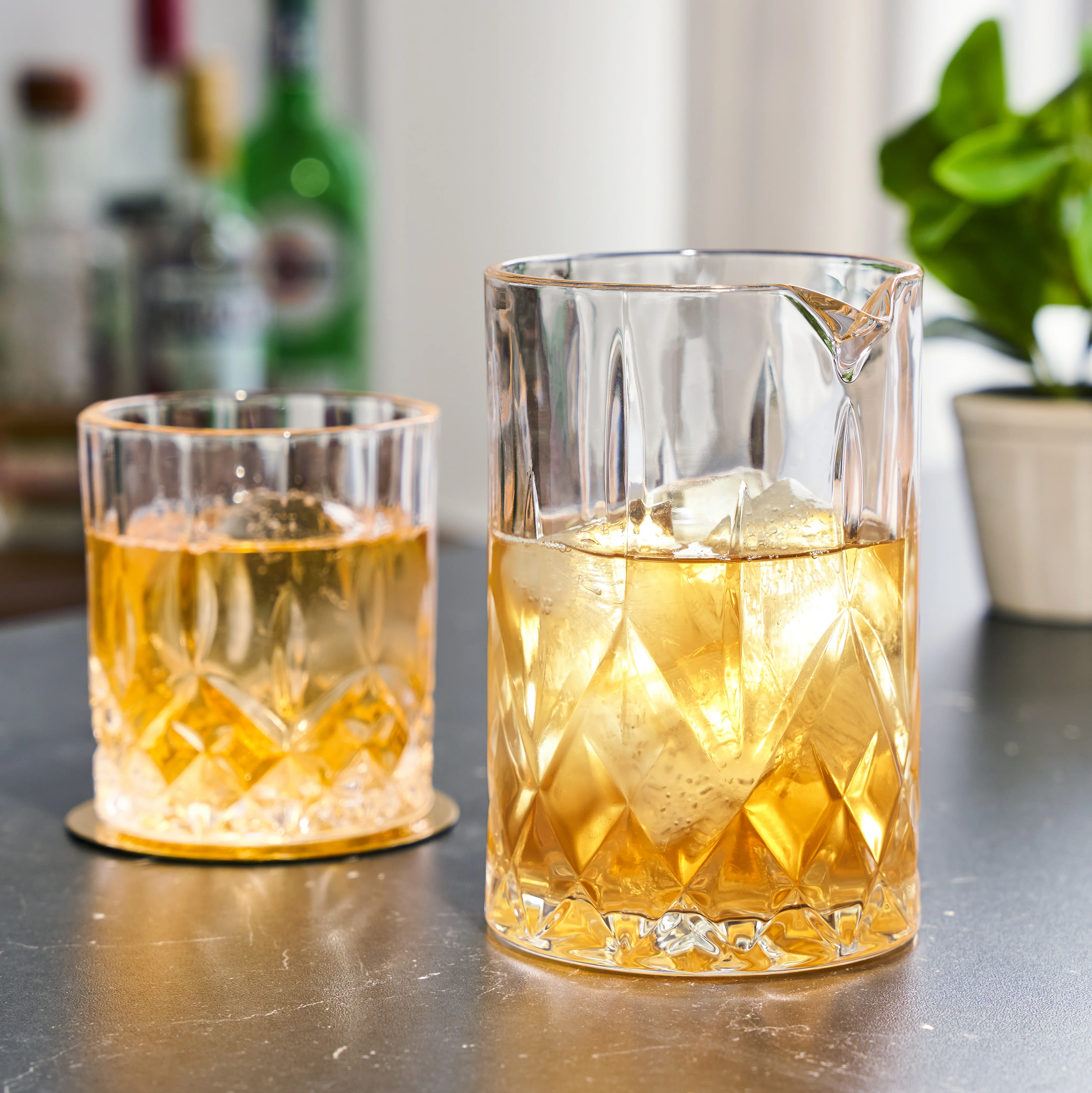 Admiral Crystal Mixing Glass - Image 3